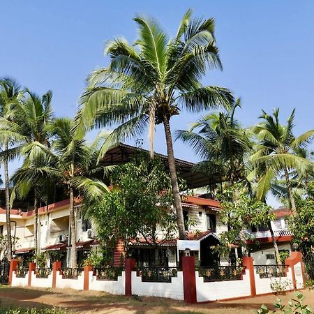 Shanu'S Seaside Inn - A Guesthouse, 100 Metres To Candolim Beach Eksteriør billede