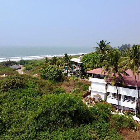 Shanu'S Seaside Inn - A Family-Run Guesthouse Just 100 Metres From Candolim Beach Eksteriør billede