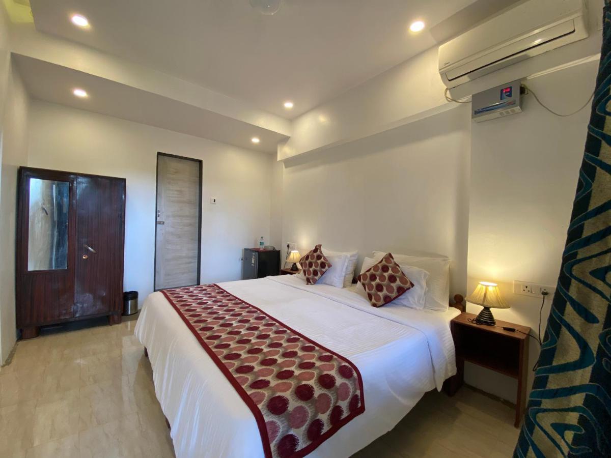 Shanu'S Seaside Inn - A Family-Run Guesthouse Just 100 Metres From Candolim Beach Eksteriør billede