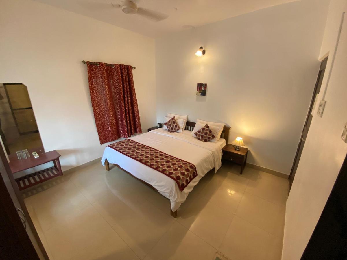 Shanu'S Seaside Inn - A Family-Run Guesthouse Just 100 Metres From Candolim Beach Eksteriør billede